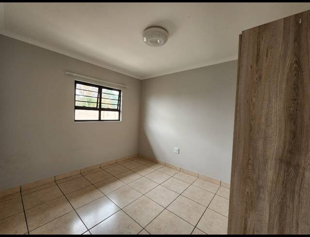 2 BEDROOM SIMPLEX TO LET IN CRESTHOLME